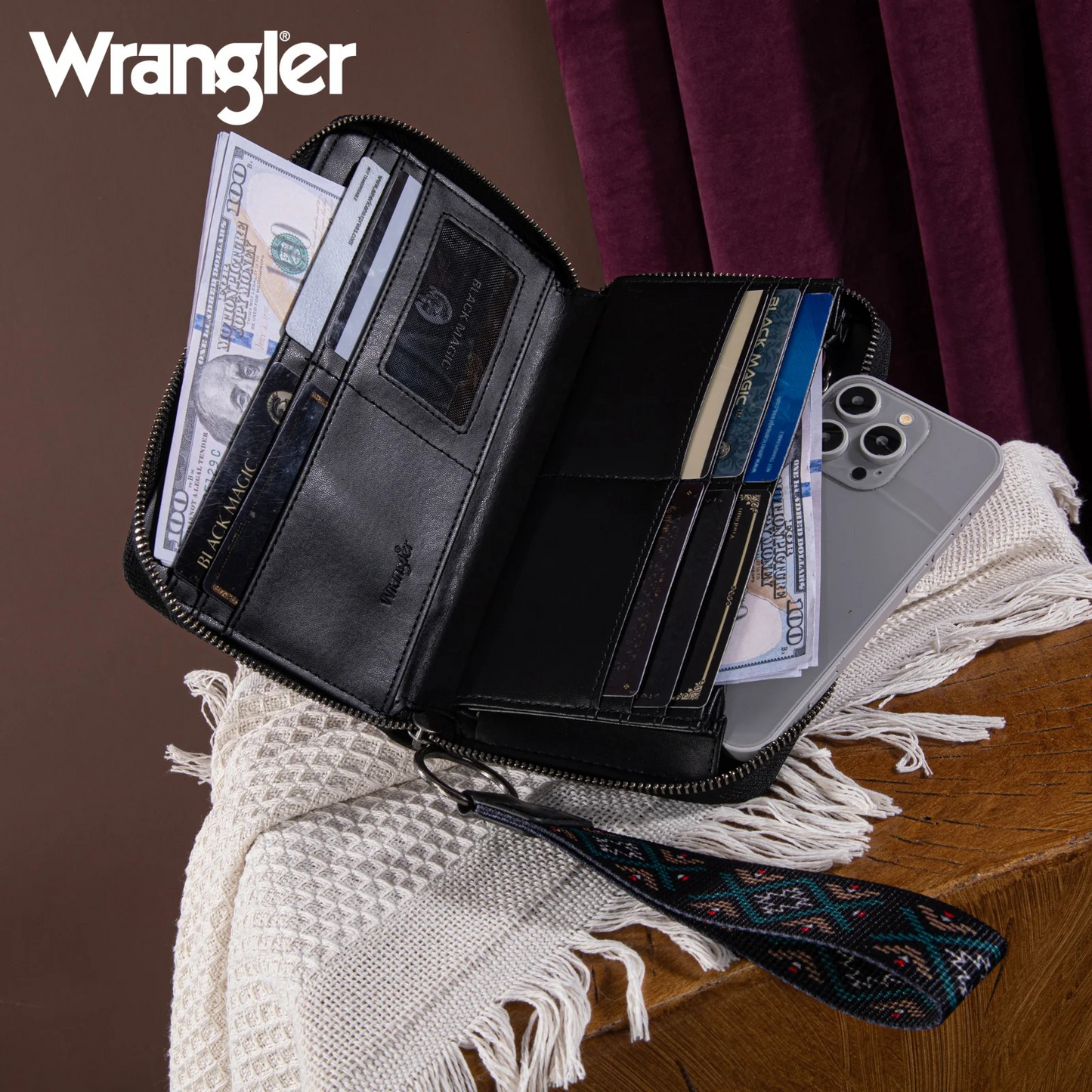 BOLSO WRANGLER WG2214-W006BK Southwestern Embroidered Wallet - Black