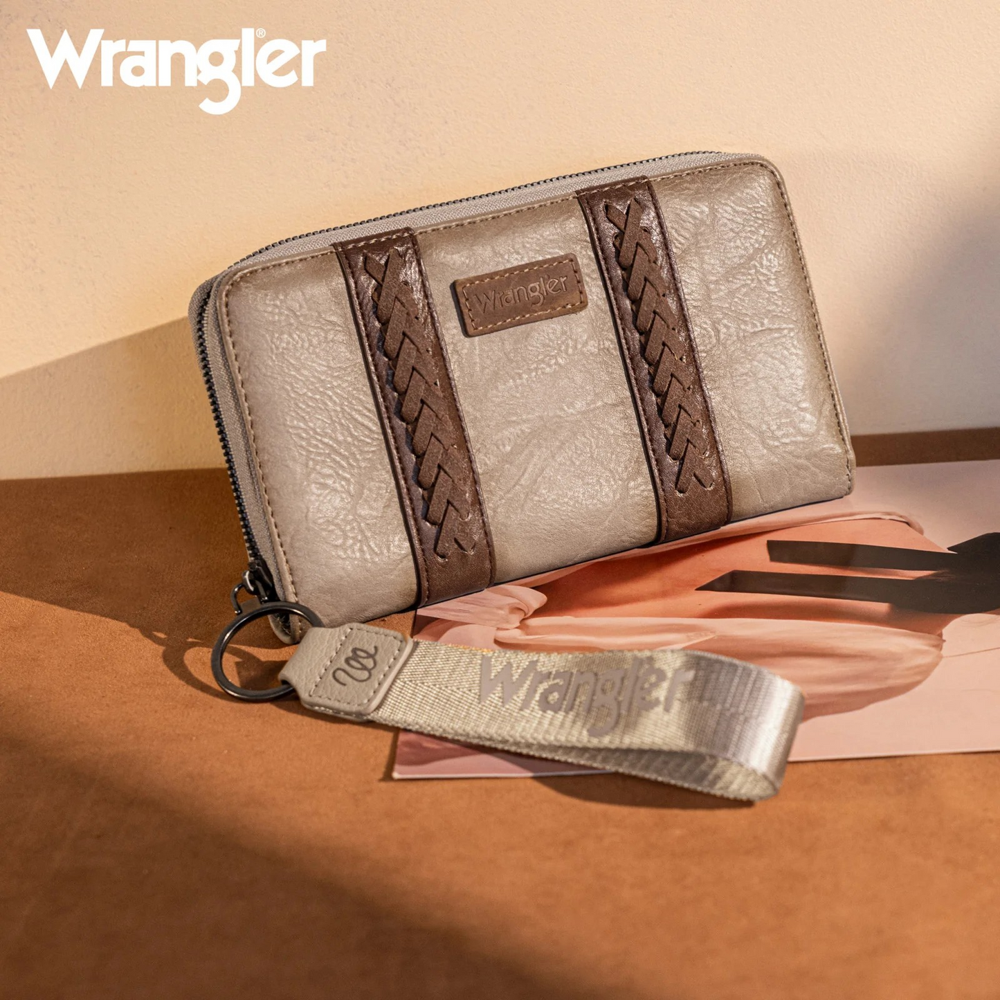 BOLSO WRANGLER Whipstitch Wallet/Wristlet - Khaki