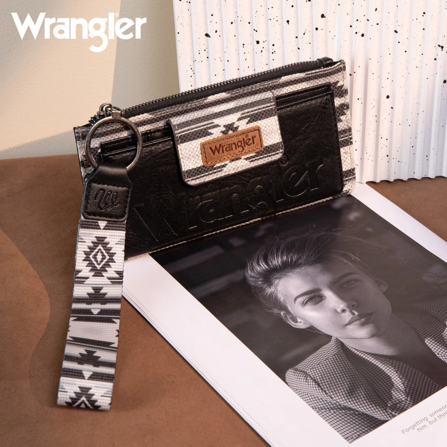 BOLSO WG139-W013BK Wrangler Aztec Print Bi-Fold Wallet Wristlet - Black